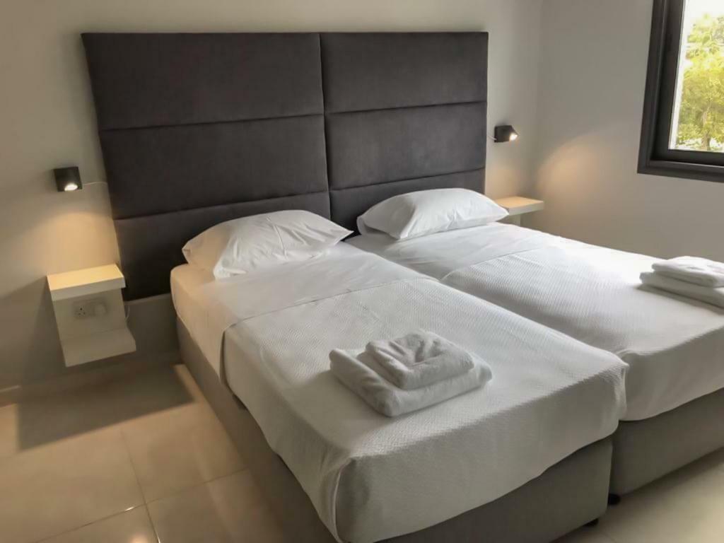 Mare Monte Seaview Boutique Apartment Paphos Exterior photo